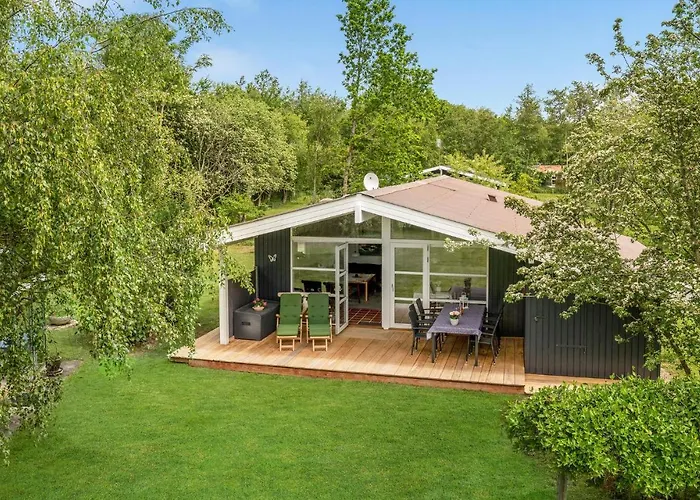 Three-bedroom In Vakantiehuis Nordenbro Vesteregn