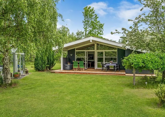 Three-bedroom In Vakantiehuis *