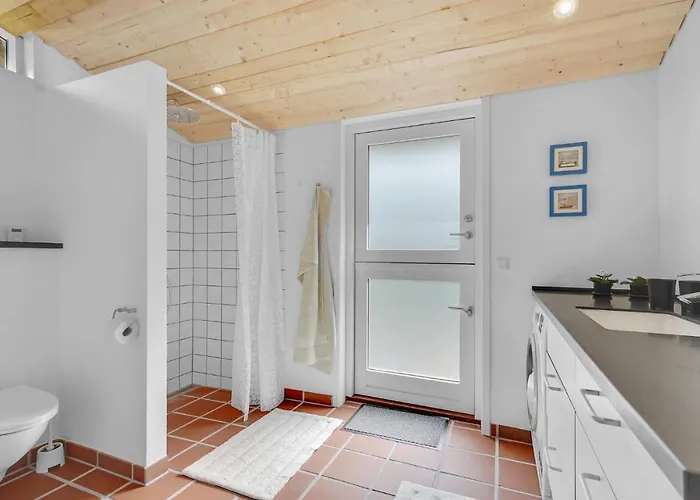 Vakantiehuis Three-bedroom In Nordenbro Vesteregn