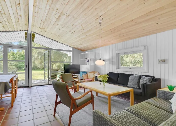 Three-bedroom In * Nordenbro Vesteregn